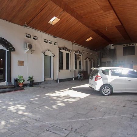 Reddoorz Near Jalan Sudirman Padang Hotel Exterior photo