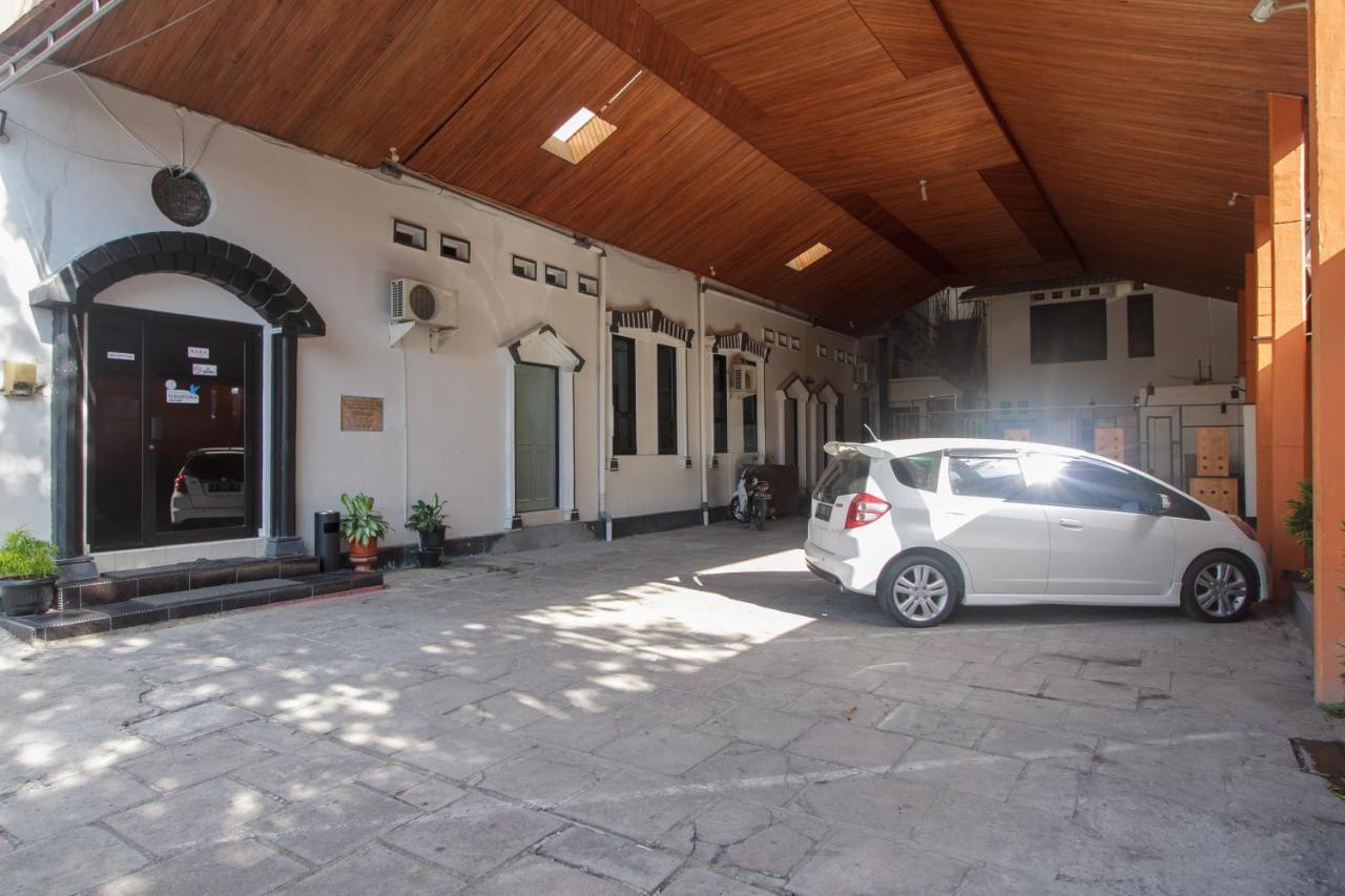 Reddoorz Near Jalan Sudirman Padang Hotel Exterior photo