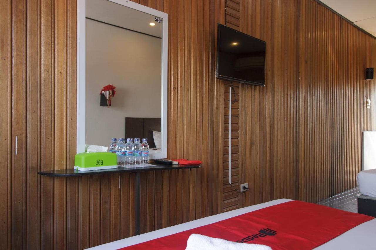 Reddoorz Near Jalan Sudirman Padang Hotel Exterior photo